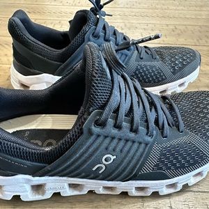 Women's Oncloud Cloudswift On running size 6.5